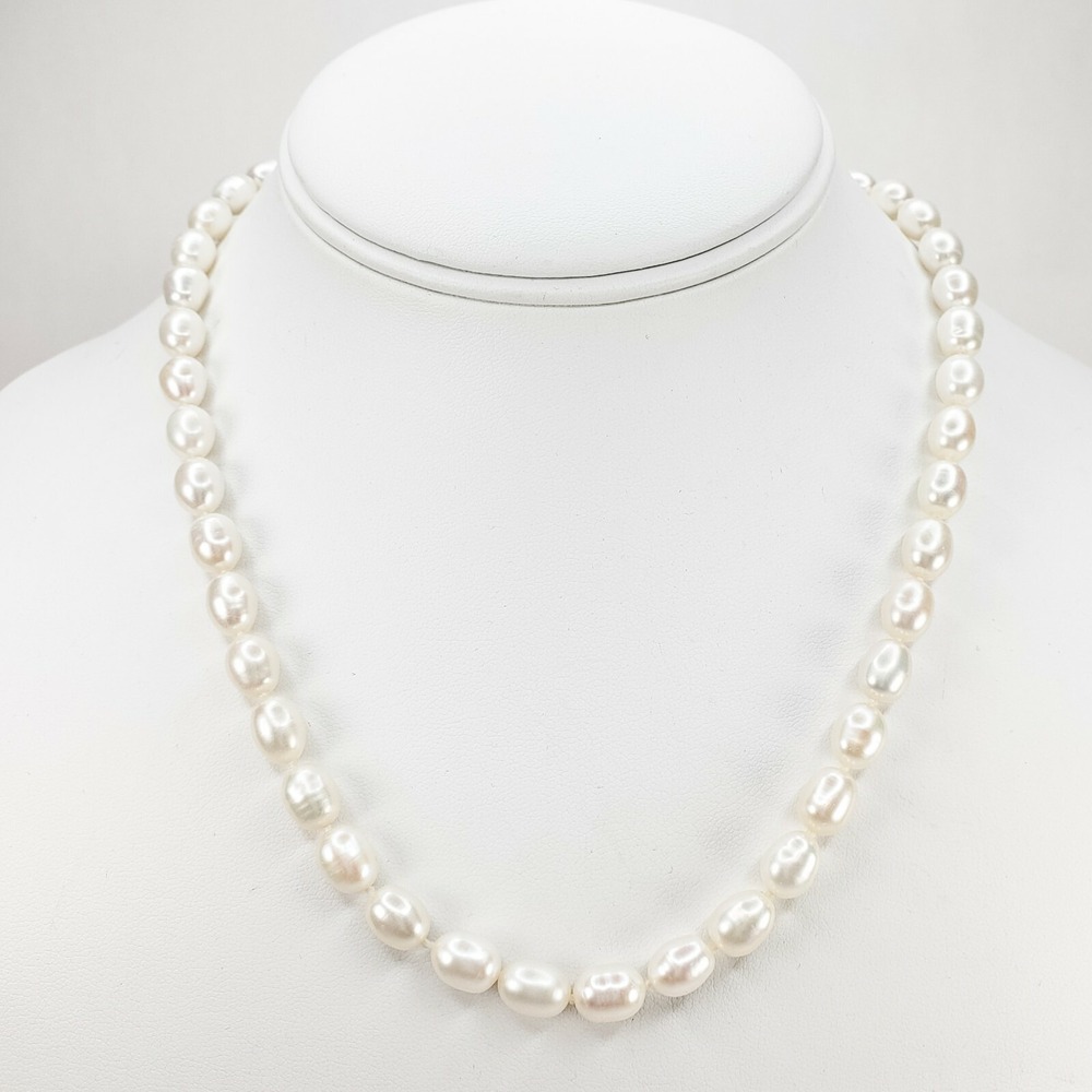 Unbranded Pearl Necklace 18K Yellow Gold 17.5" White Oval Freshwater Strand 750